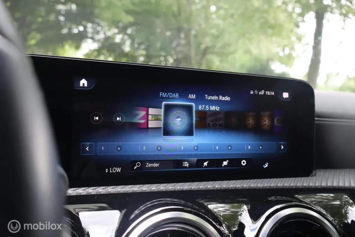 180 BusinessLine | Keyless | Carplay | Cam