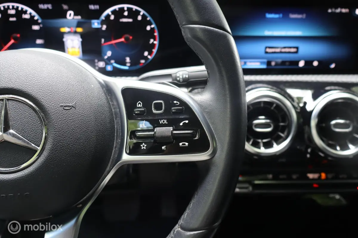 180 BusinessLine | Keyless | Carplay | Cam