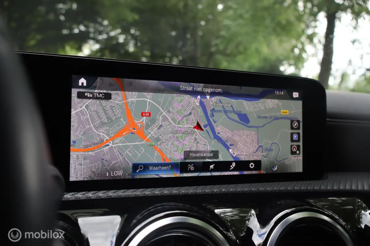 180 BusinessLine | Keyless | Carplay | Cam