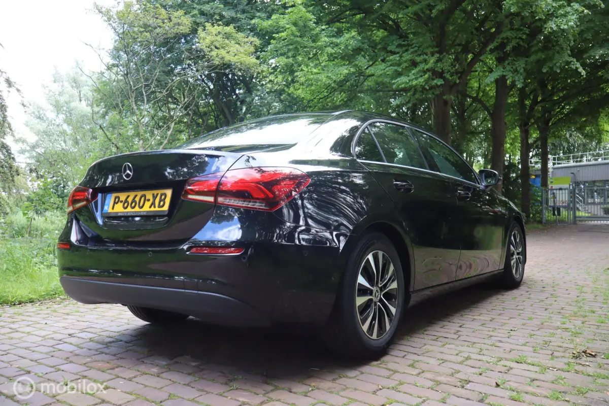 180 BusinessLine | Keyless | Carplay | Cam