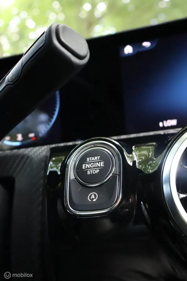 180 BusinessLine | Keyless | Carplay | Cam