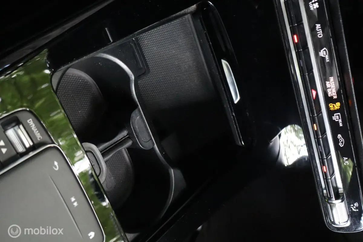 180 BusinessLine | Keyless | Carplay | Cam