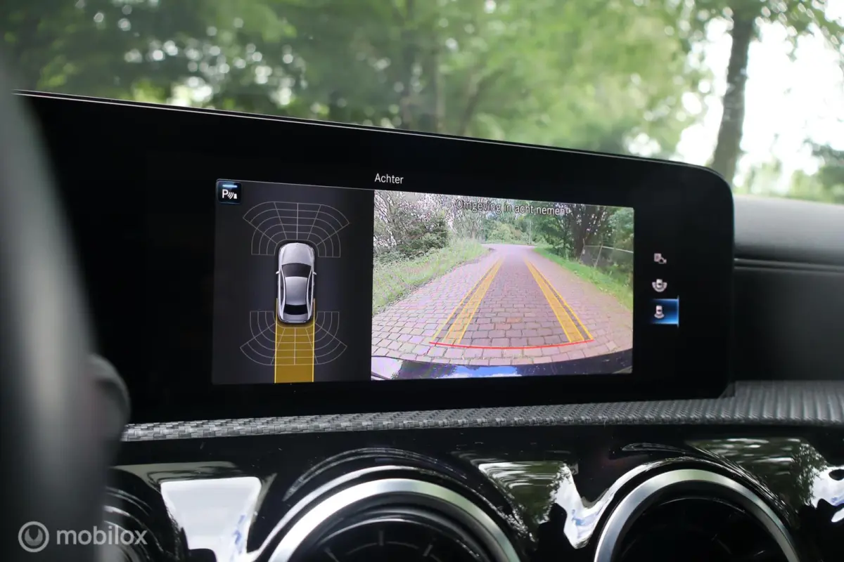 180 BusinessLine | Keyless | Carplay | Cam