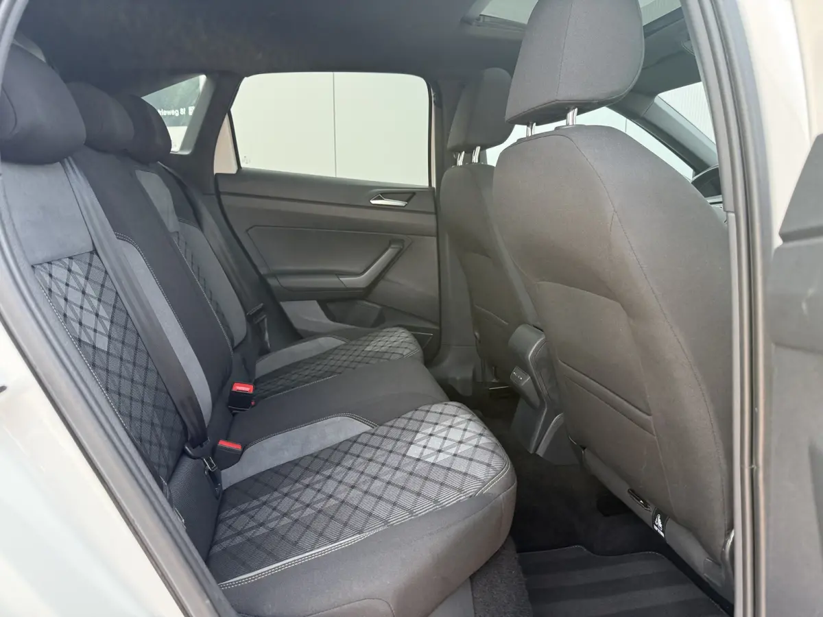 1.0TSI 110pk DSG R-Line | Pano dak