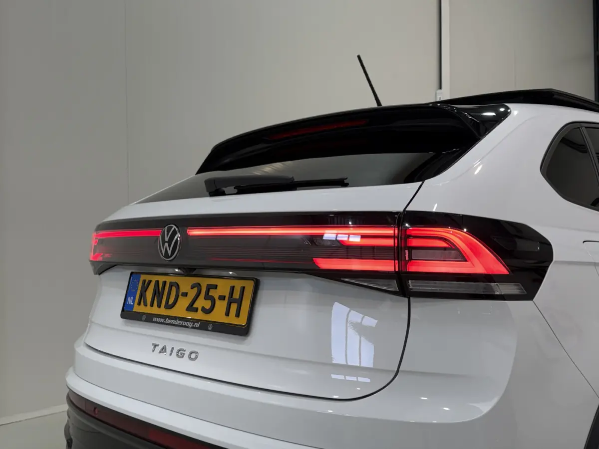 1.0TSI 110pk DSG R-Line | Pano dak