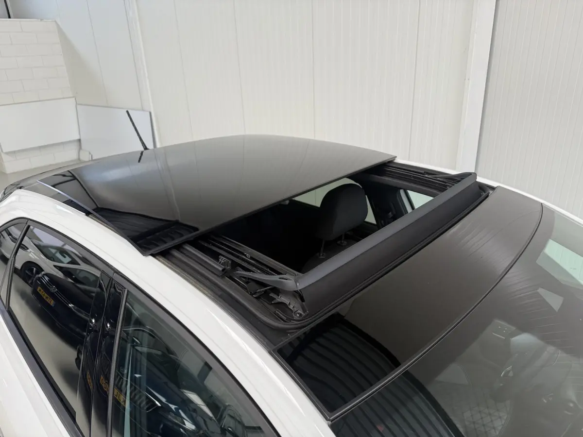 1.0TSI 110pk DSG R-Line | Pano dak