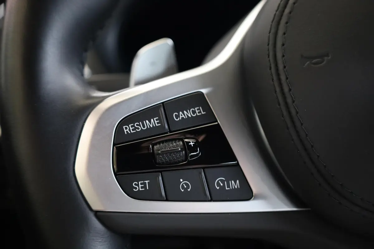 xDrive30i High Executive | M Sport | Head-Up Display | Trekhaak | Parkeersensoren | Achteruitrij Camera | Cruise Control