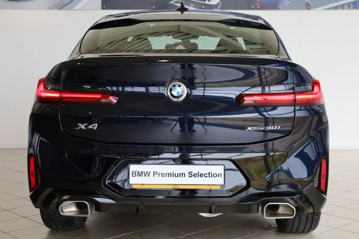 xDrive30i High Executive | M Sport | Head-Up Display | Trekhaak | Parkeersensoren | Achteruitrij Camera | Cruise Control