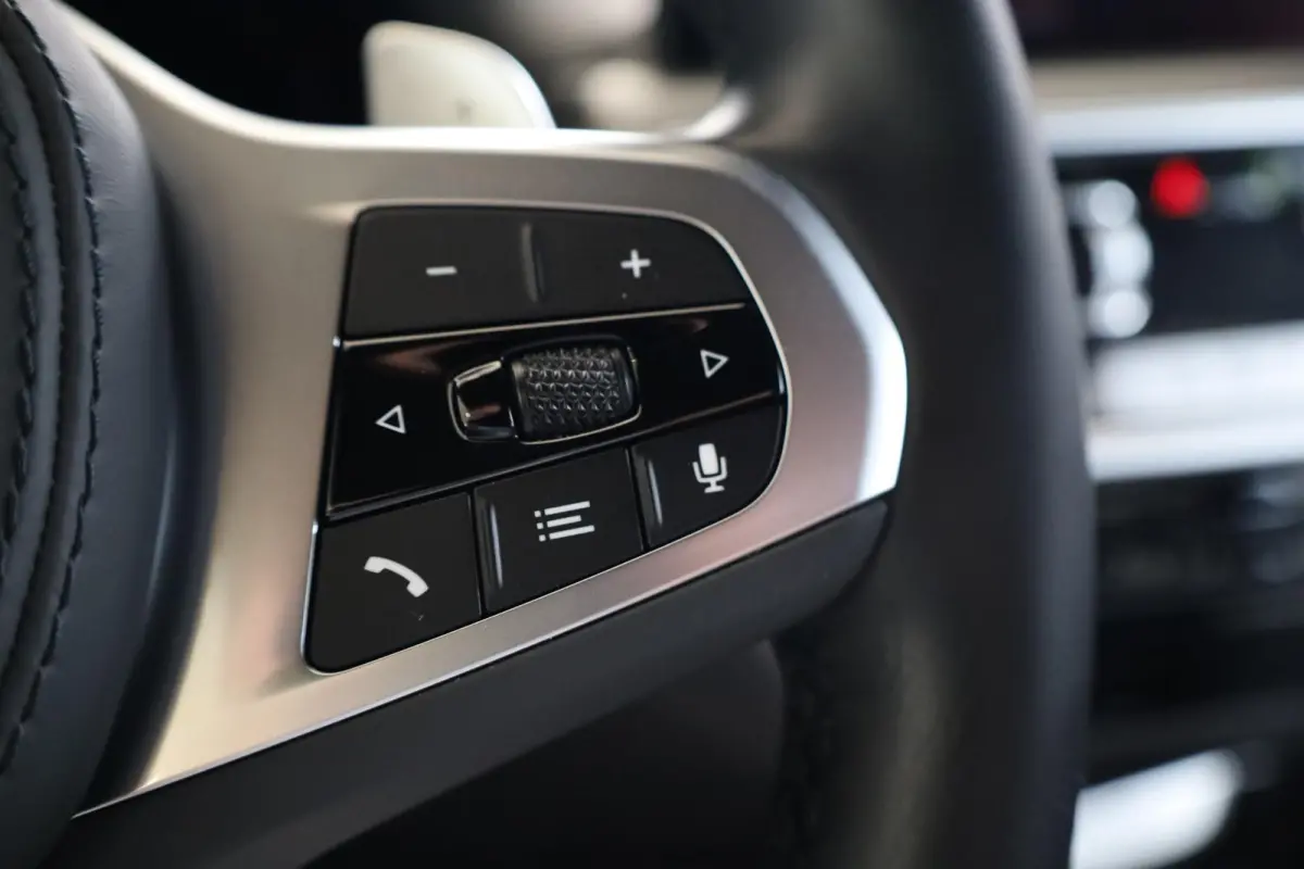 xDrive30i High Executive | M Sport | Head-Up Display | Trekhaak | Parkeersensoren | Achteruitrij Camera | Cruise Control