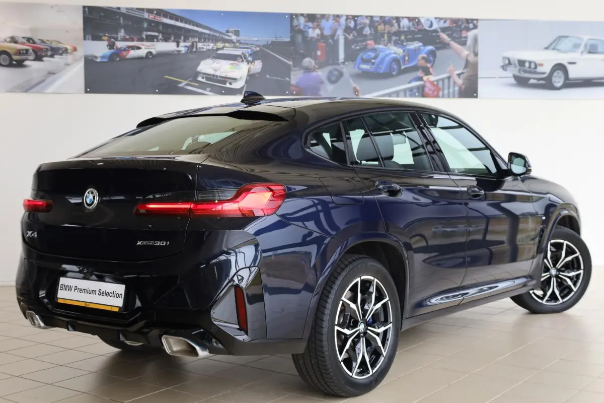 xDrive30i High Executive | M Sport | Head-Up Display | Trekhaak | Parkeersensoren | Achteruitrij Camera | Cruise Control