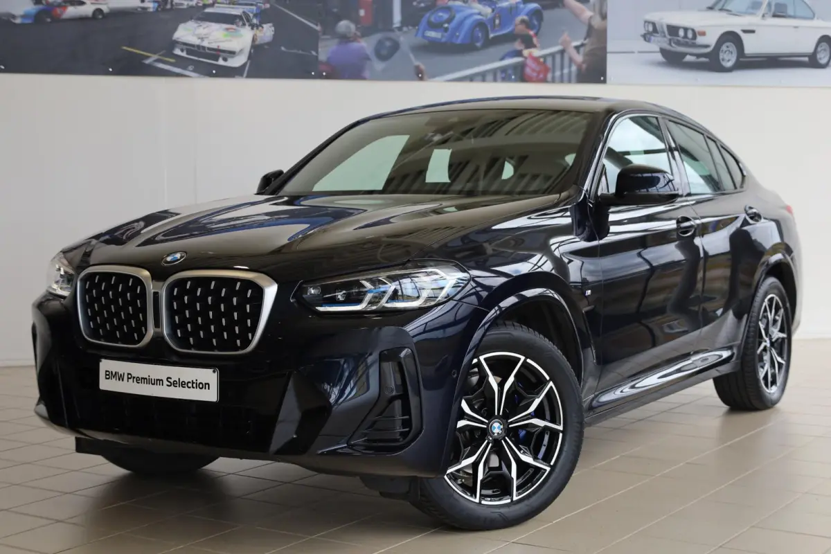 xDrive30i High Executive | M Sport | Head-Up Display | Trekhaak | Parkeersensoren | Achteruitrij Camera | Cruise Control