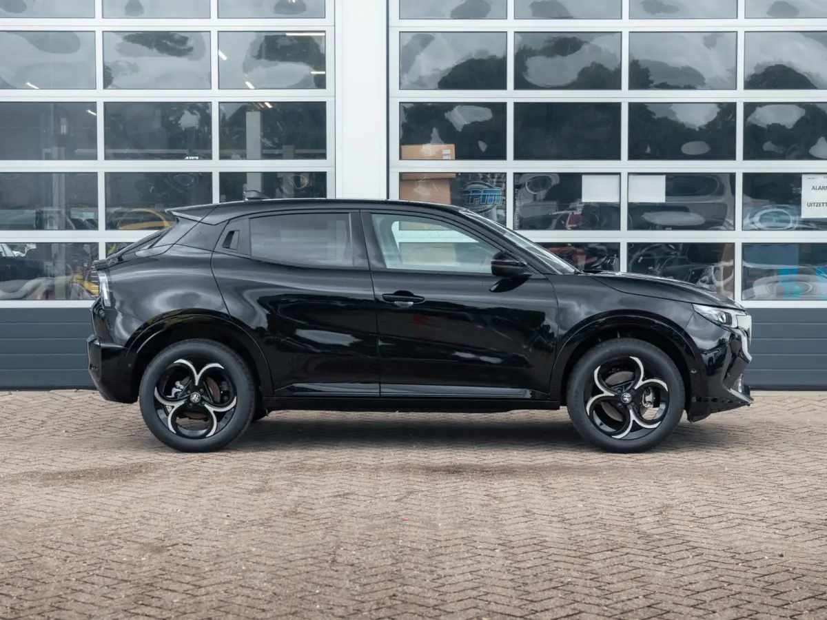 Elettrica Ti 54 kWh | Clima | Adapt. Cruise | Keyless | Handsfree A-Klep | PDC rondom | Pack Techno | Warmtepomp | Tortona Black
