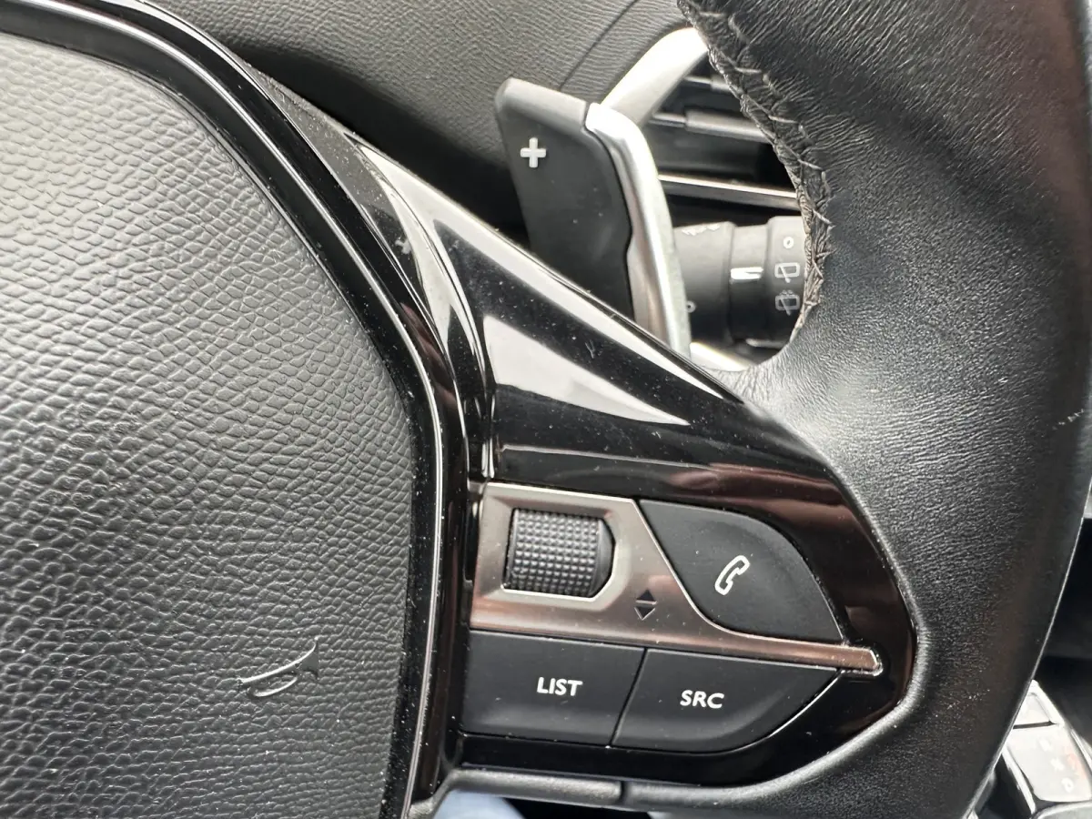 1.6 PT Allure|Aut|181pk|Apple Android Carplay