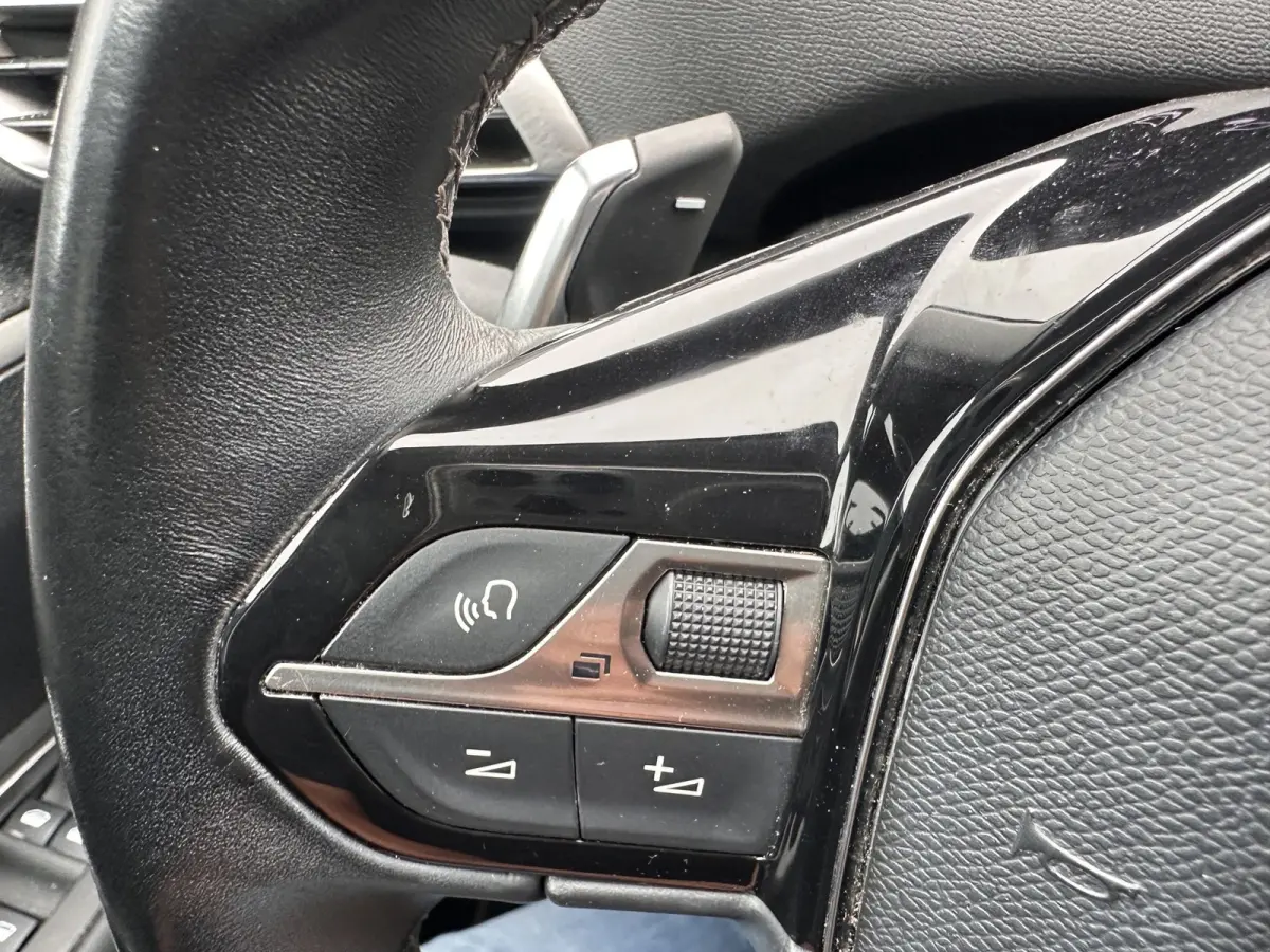 1.6 PT Allure|Aut|181pk|Apple Android Carplay