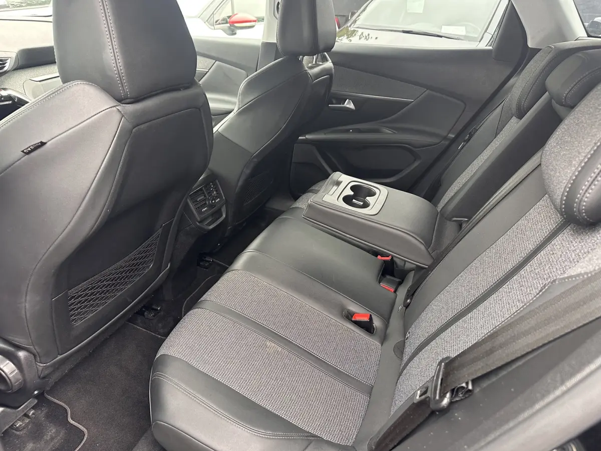 1.6 PT Allure|Aut|181pk|Apple Android Carplay