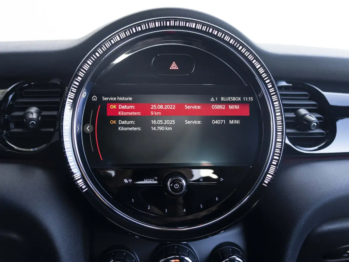 S Aut. John Cooper Works | Comfort Access | Stoelverwarming | 18" JCW Circuit Spoke RFT |