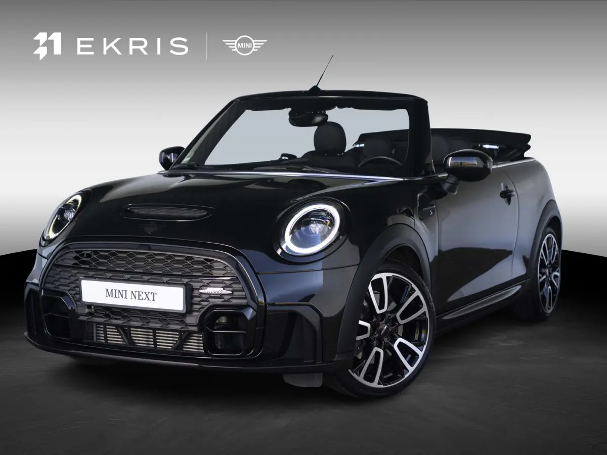 S Aut. John Cooper Works | Comfort Access | Stoelverwarming | 18" JCW Circuit Spoke RFT |