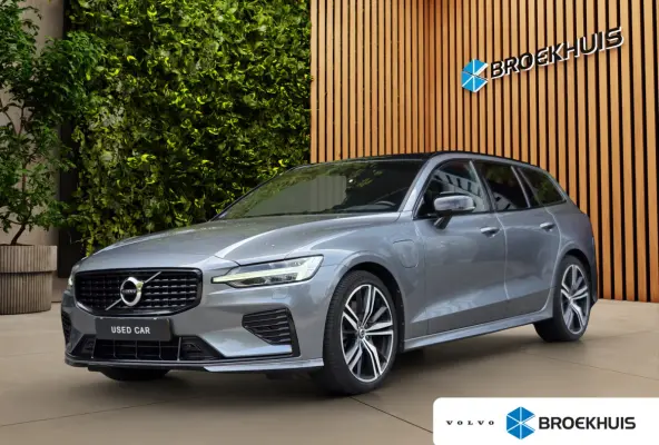 2.0 T6 Recharge AWD R-Design | Styling Kit | Camera | Adaptive Cruise | BLIS | Memory