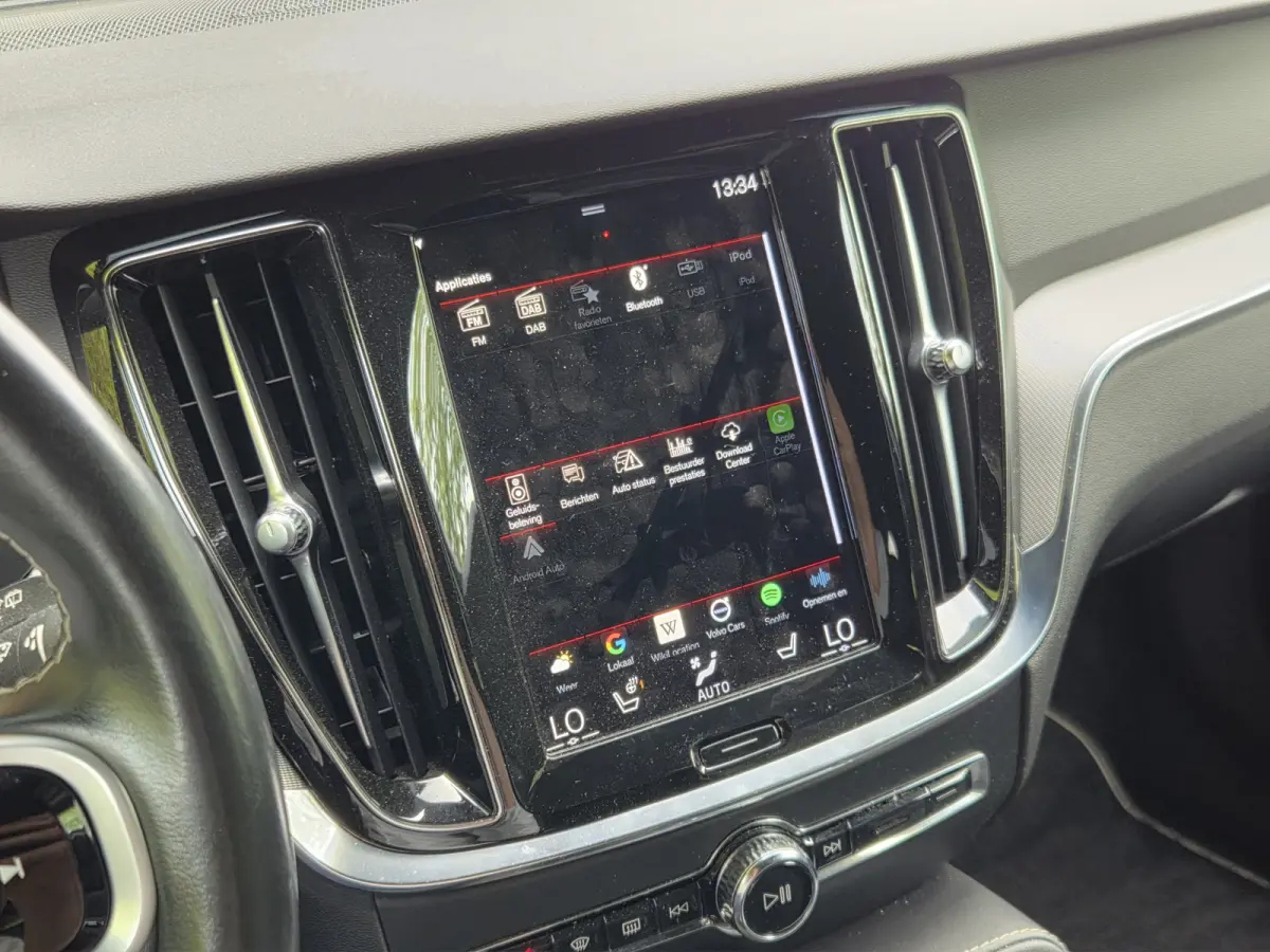 2.0 T6 Recharge AWD R-Design | Styling Kit | Camera | Adaptive Cruise | BLIS | Memory