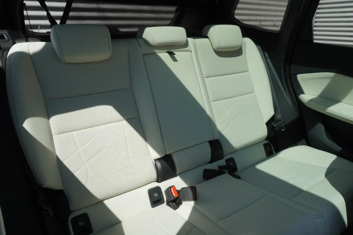 eDrive20 M Sportpakket | Premium Pack | Trekhaak met elektrisch wegklapbare kogel | Glazen panoramadak | Harman-Kardon sound system | Comfort Access |