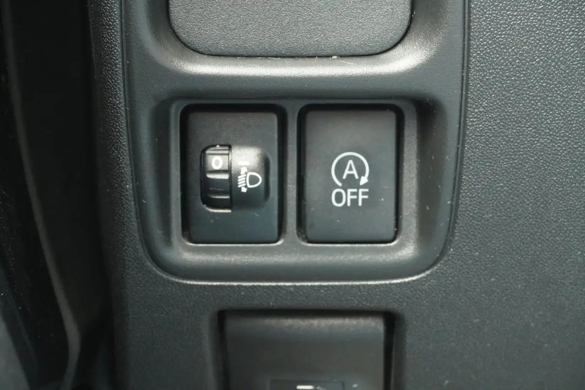 1.0 e-VTi Active / Bluetooth / DAB / 1EIG / Airco / = ZOMER AKTIE APK 2028-2022 !!
