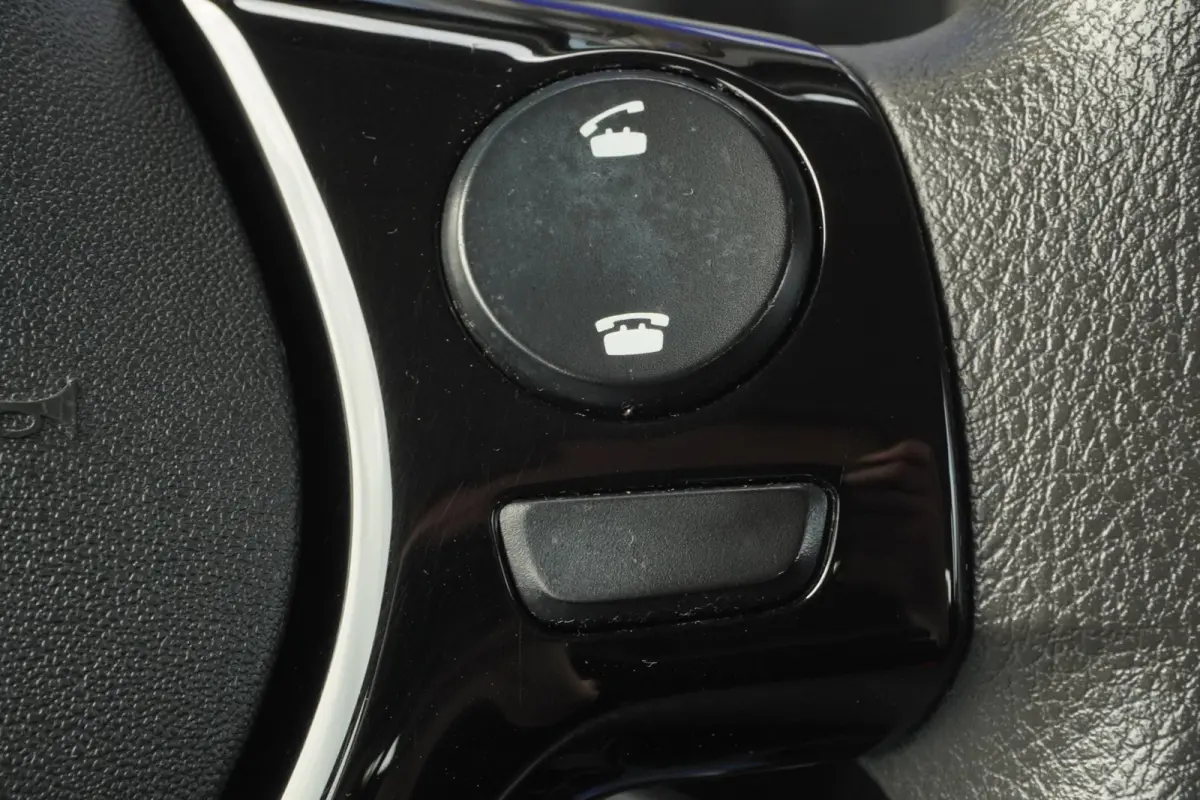 1.0 e-VTi Active / Bluetooth / DAB / 1EIG / Airco / APK 2028 !!