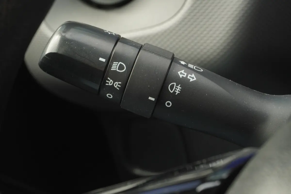1.0 e-VTi Active / Bluetooth / DAB / 1EIG / Airco / APK 2028 !!