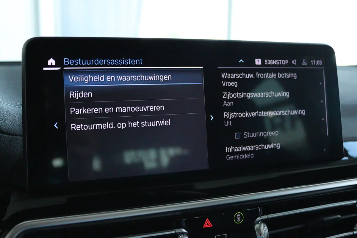 Executive 80 kWh M-Sport | SoH 99% | Adapt. Cruise | Schuifdak | Camera | Memory | Navi | Carplay | Elektr. klep