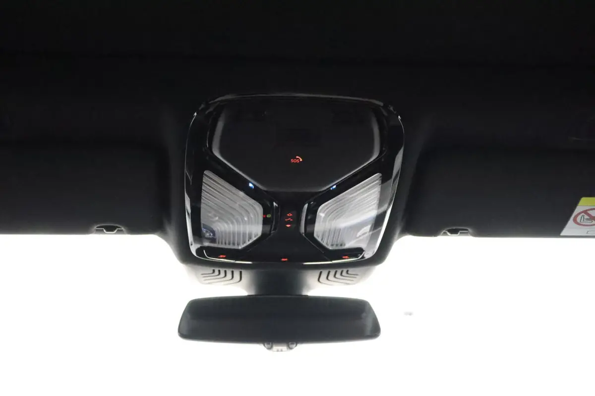 520e Business Edition Plus | SOH 91% | Panorama dak | Voorstoelen verwarmd | Driving Assistant Professional | Laserlight | Laserlight |