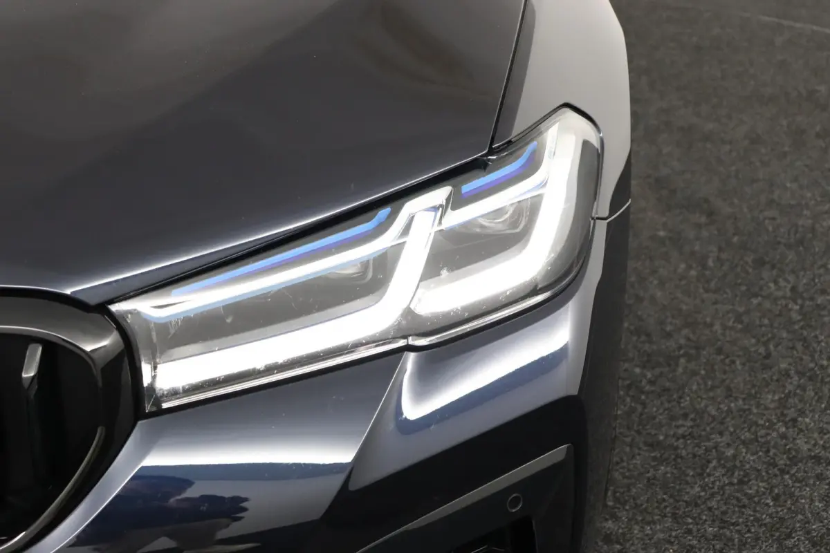 520e Business Edition Plus | SOH 91% | Panorama dak | Voorstoelen verwarmd | Driving Assistant Professional | Laserlight | Laserlight |