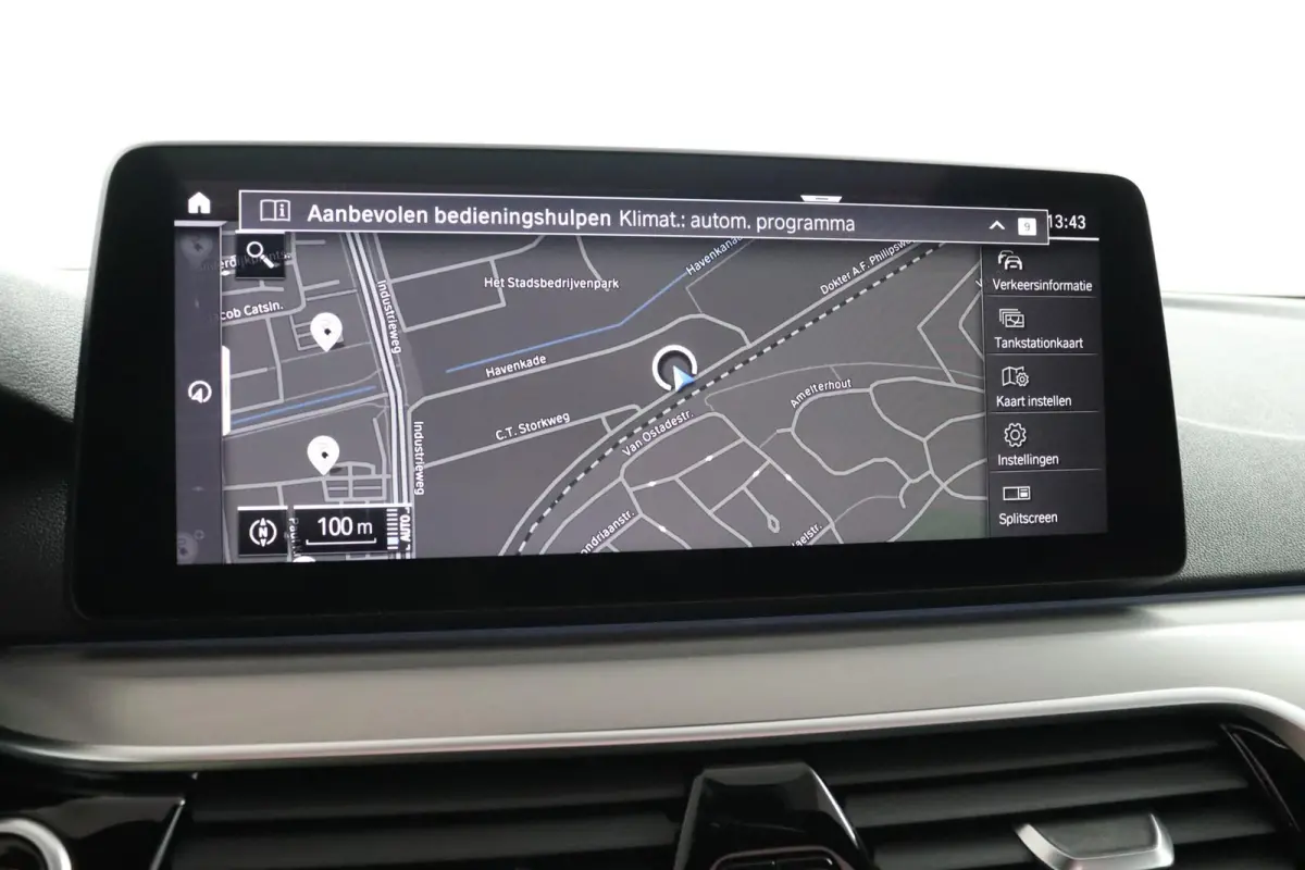 520e Business Edition Plus | SOH 91% | Panorama dak | Voorstoelen verwarmd | Driving Assistant Professional | Laserlight | Laserlight |