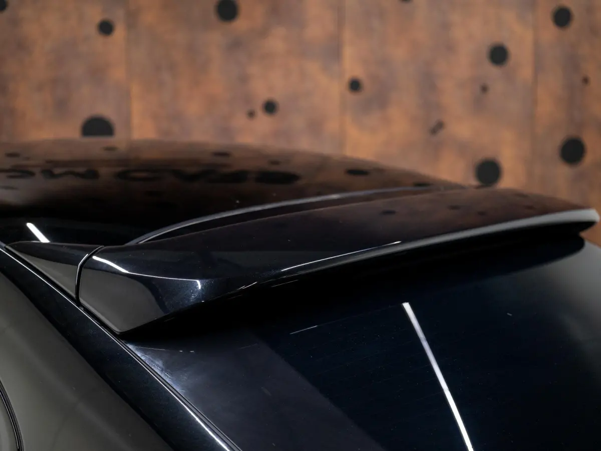 3.0 E-Hybrid Black Edition | SportDesign | Trekhaak | Achterasbest. | Sportuitlaat | HUD | Bijrijdersdisplay |