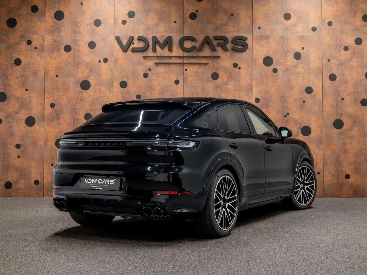 3.0 E-Hybrid Black Edition | SportDesign | Trekhaak | Achterasbest. | Sportuitlaat | HUD | Bijrijdersdisplay |