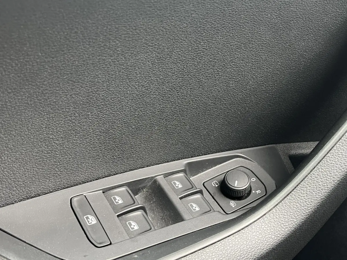 1.0 TSi Business Edition Plus | EL. TREKHAAK | 5 JAAR FABRIEKSGARANTIE |