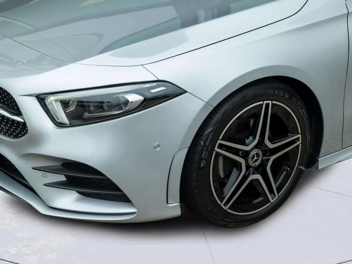 Hatchback 180 Business Solution AMG | Panorama dak