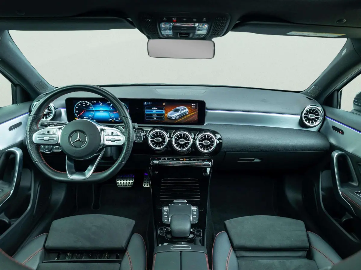 Hatchback 180 Business Solution AMG | Panorama dak