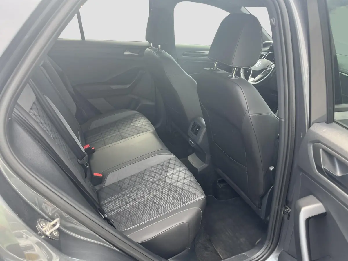 1.5 TSi DSG R-Line (2X) | 5 JAAR FABRIEKSGARANTIE!! |