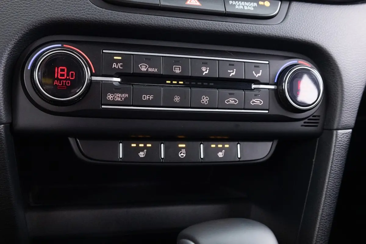 1.6 GDi PHEV DynamicPlusLine | Half LEDER | CARPLAY | Full LED | Stoelverwarming !