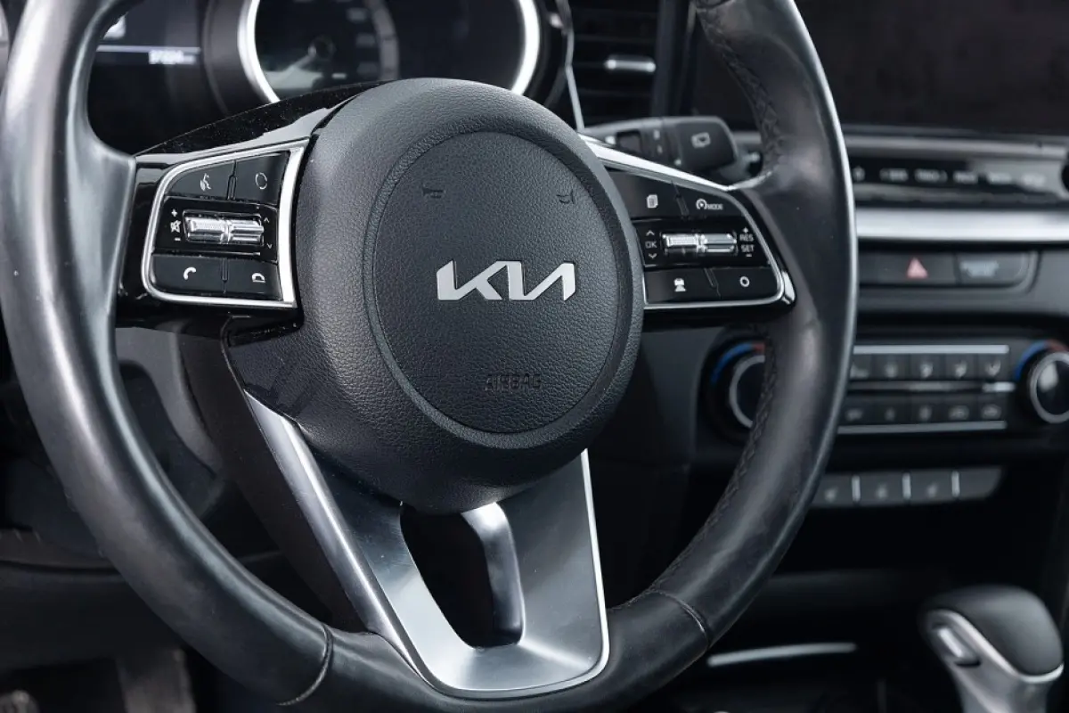 1.6 GDi PHEV DynamicPlusLine | Half LEDER | CARPLAY | Full LED | Stoelverwarming !
