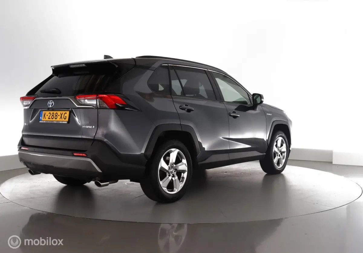 2.5 Hybrid Business Plus Rijklaarprijs|JBL|leer|nav|cam|acc|lmv18