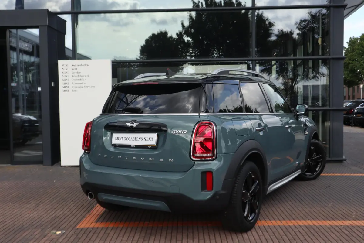 Cooper | Classic Uitvoering | Driving Assistant Plus | Sage Green