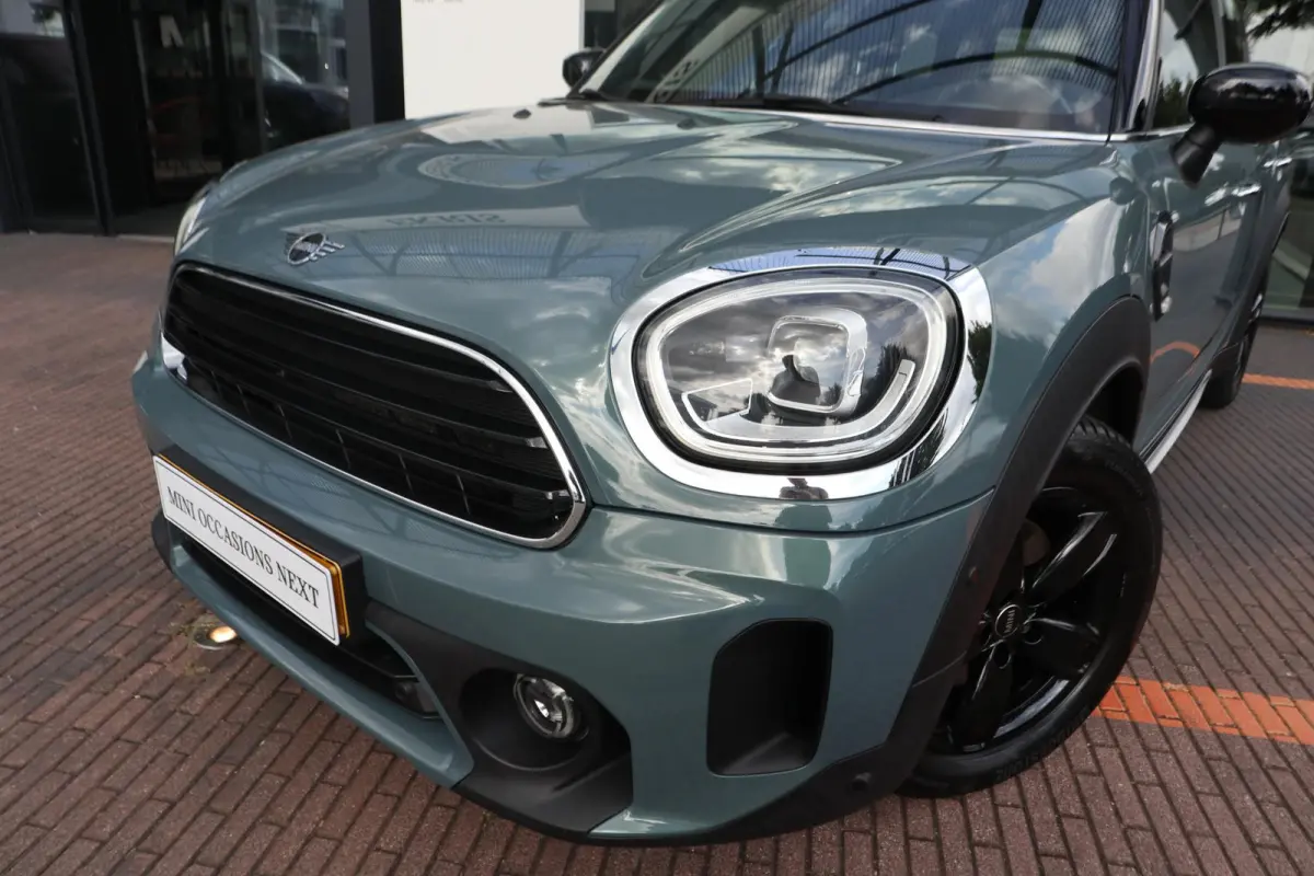 Cooper | Classic Uitvoering | Driving Assistant Plus | Sage Green