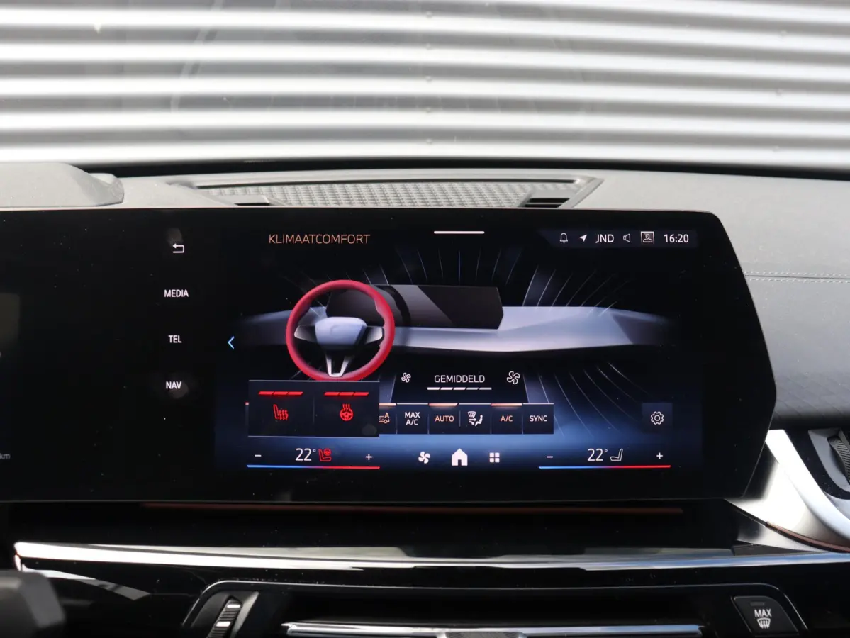 eDrive20 | M Sportpakket | Innovation Pack | Head-Up | Elektr. Stoelen | Parking Assistant Plus | Harman Kardon | Driving Assistant Plus | Stuurwiel Verwarmd | SOH 100% | 20'' LMV