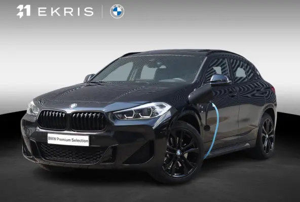 xDrive25e | High Executive | M Sportpakket | Panodak | Head-Up | Comfort Access | Hi-Fi | Camera | Verwarmbare Voorstoelen | SOH 94% | 19'' LMV