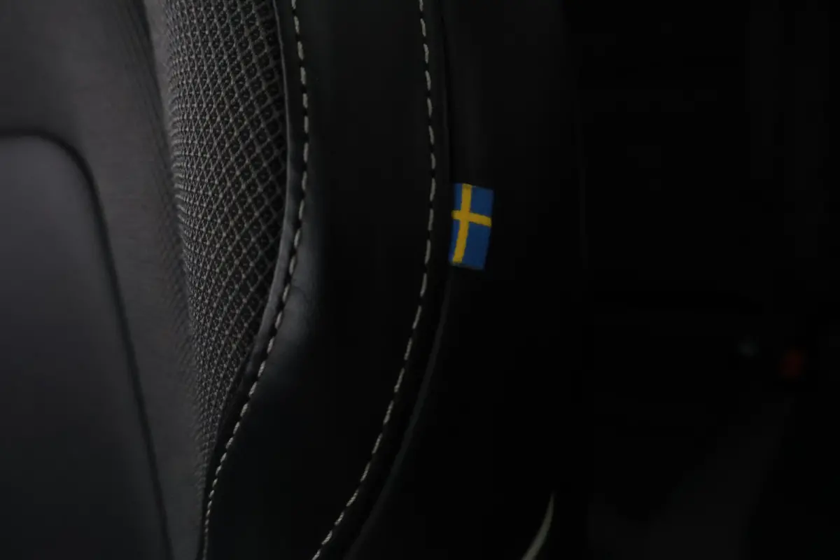 2.0 T6 Plug-in hybrid AWD Plus Dark | Long Range | VolvoSelekt! | R-Design