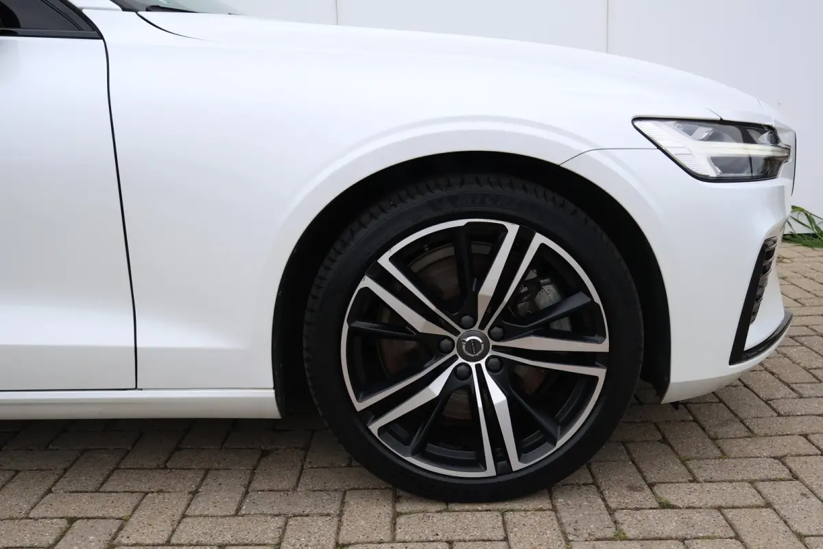 2.0 T6 Plug-in hybrid AWD Plus Dark | Long Range | VolvoSelekt! | R-Design