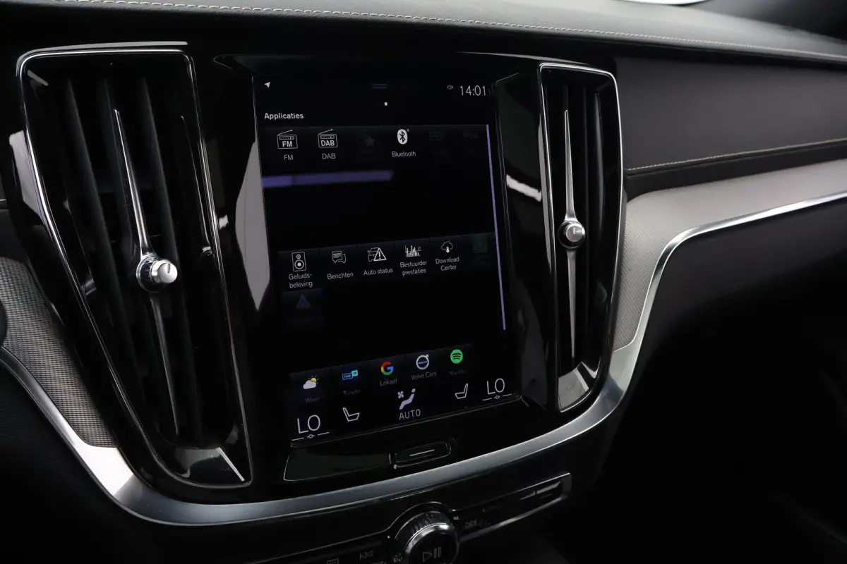2.0 T6 Plug-in hybrid AWD Plus Dark | Long Range | VolvoSelekt! | R-Design