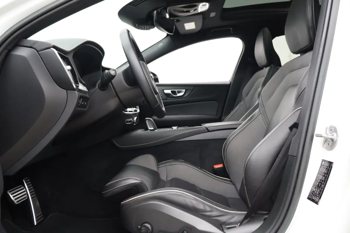 2.0 T6 Plug-in hybrid AWD Plus Dark | Long Range | VolvoSelekt! | R-Design