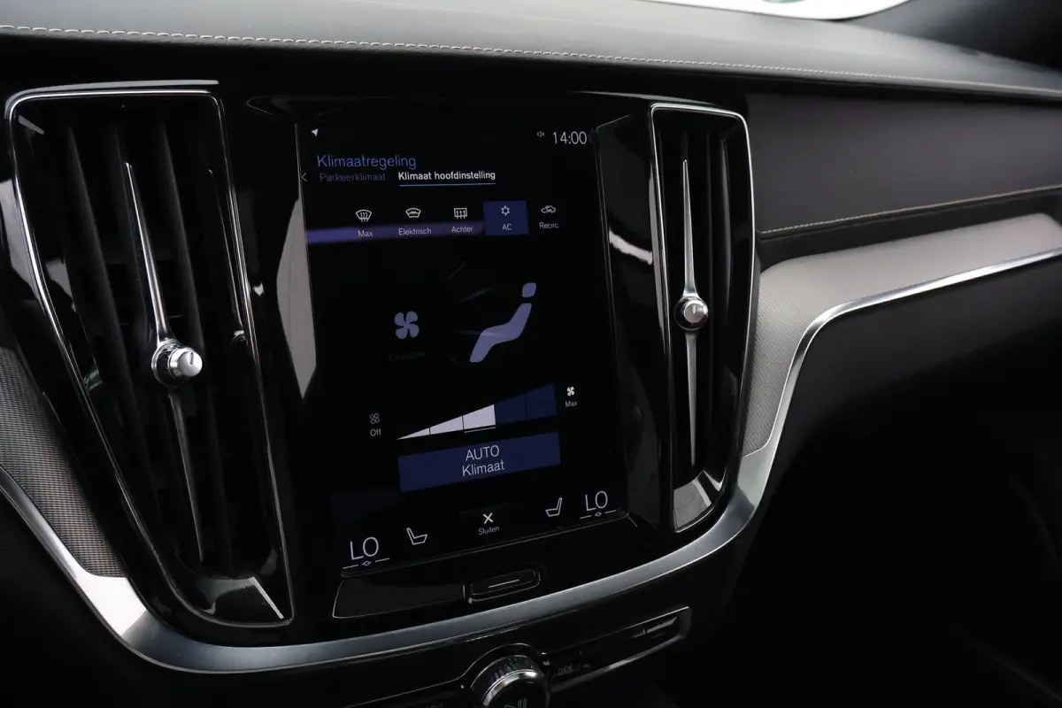 2.0 T6 Plug-in hybrid AWD Plus Dark | Long Range | VolvoSelekt! | R-Design