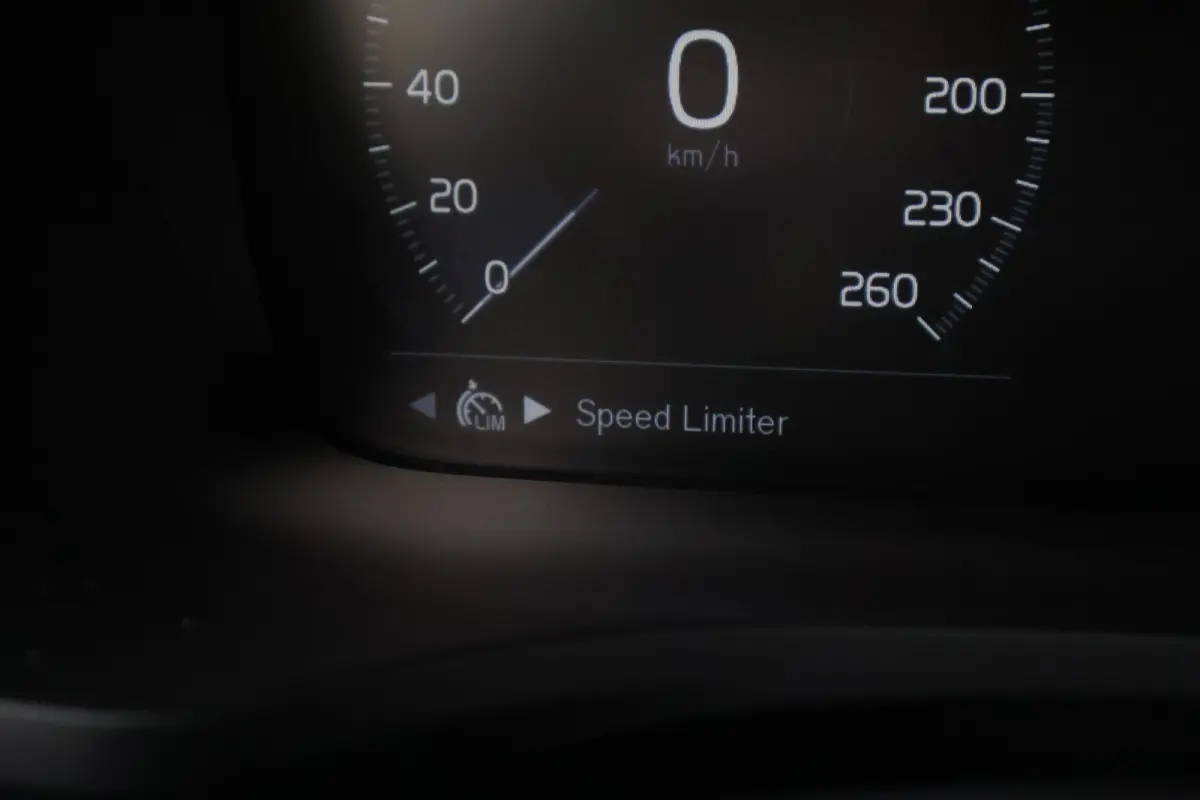 2.0 T6 Plug-in hybrid AWD Plus Dark | Long Range | VolvoSelekt! | R-Design